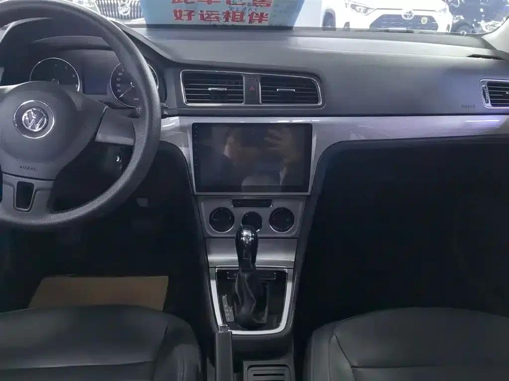 Lavida Gran Turismo 2013 1.6L Automatic Comfort Model — миниатюра 5