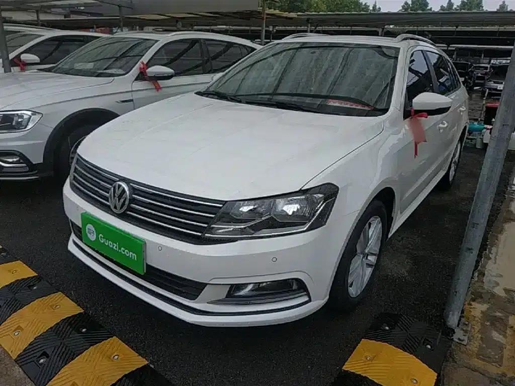 Lavida Gran Turismo 2015 1.6L Automatic Comfort Edition — миниатюра 1