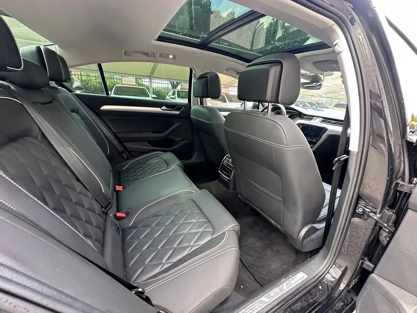 2020 Volkswagen Passat GTE Plug-in Hybrid GTE Luxury Edition — миниатюра 14