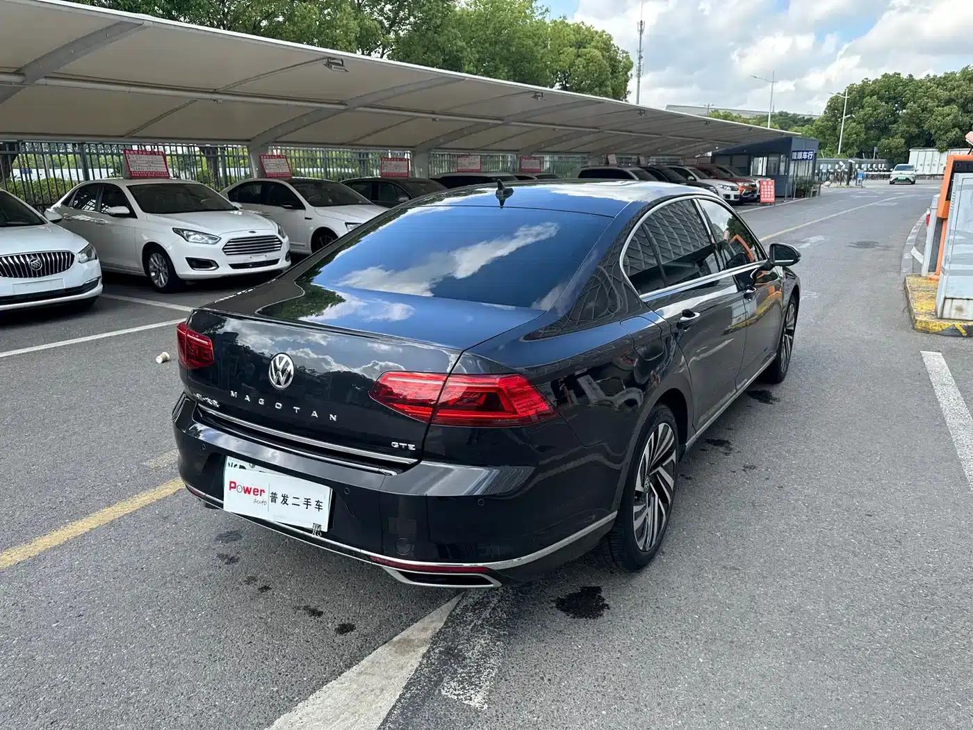 2020 Volkswagen Passat GTE Plug-in Hybrid GTE Luxury Edition — миниатюра 15