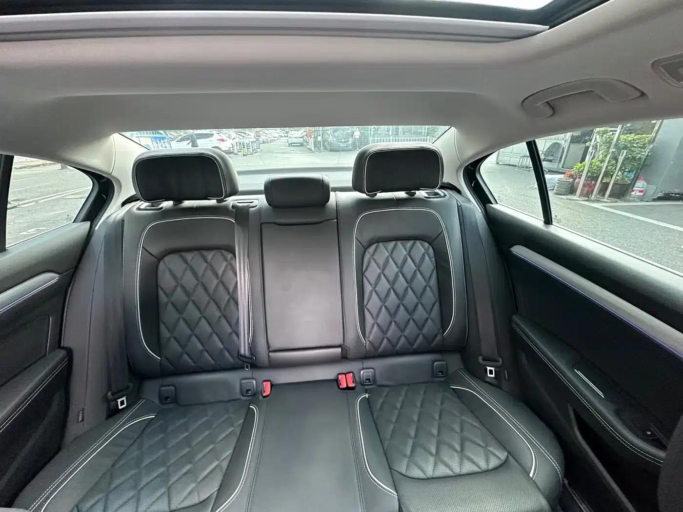 2020 Volkswagen Passat GTE Plug-in Hybrid GTE Luxury Edition — миниатюра 6