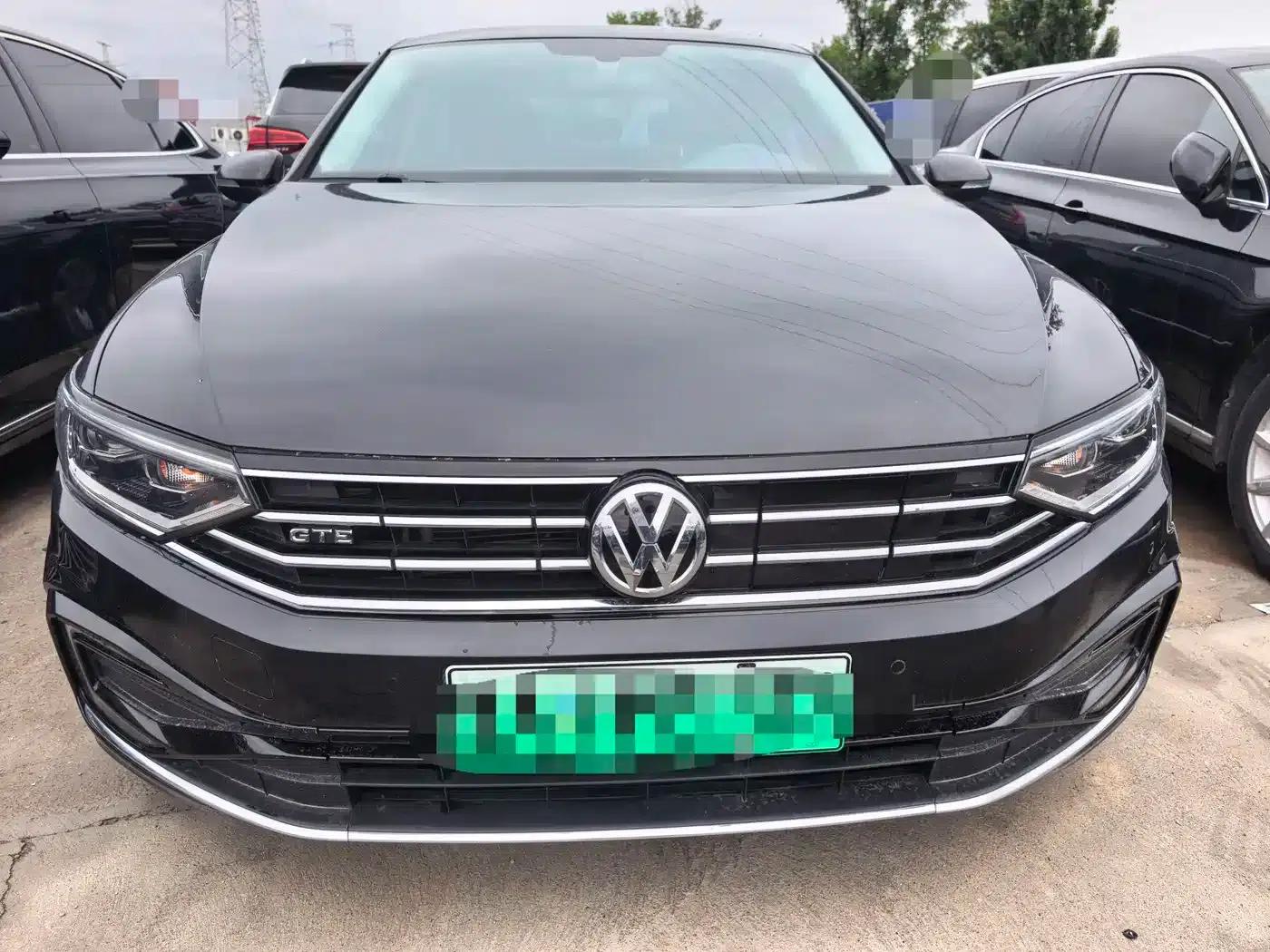2022 Volkswagen Passat GTE Plug-in Hybrid GTE Luxury Model — миниатюра 2