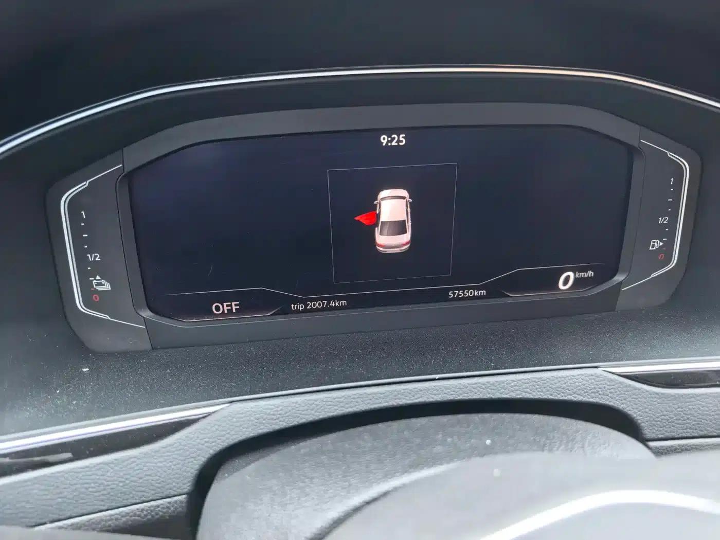 2022 Volkswagen Passat GTE Plug-in Hybrid GTE Luxury Model — миниатюра 6