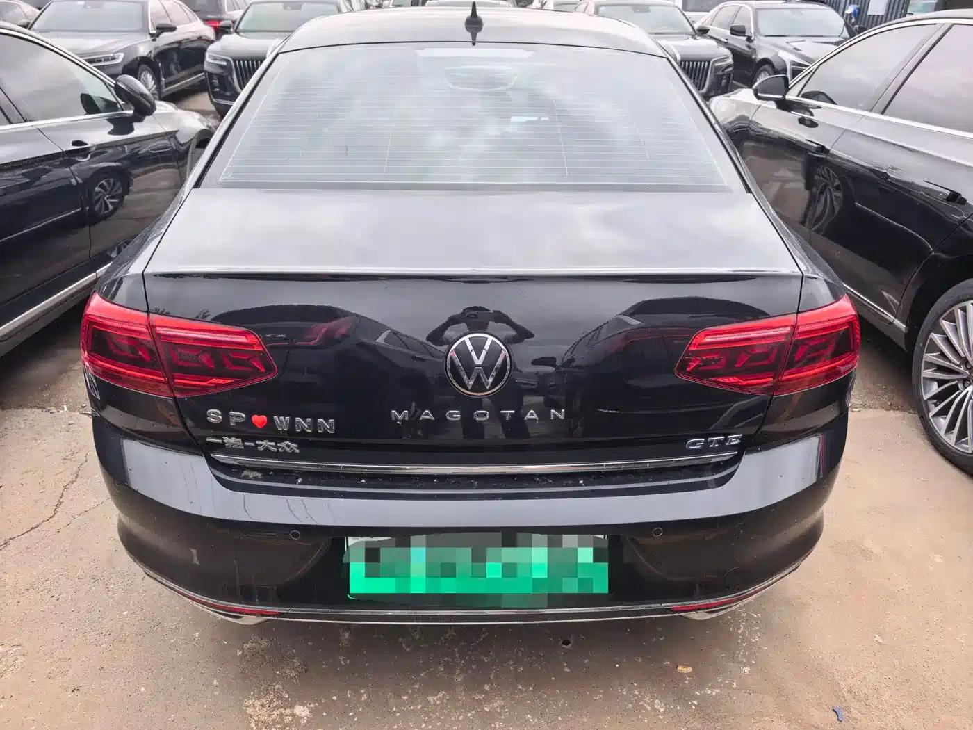 2022 Volkswagen Passat GTE Plug-in Hybrid GTE Luxury Model — миниатюра 10