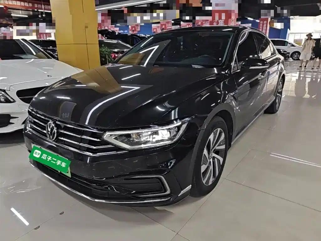2022 Volkswagen Passat GTE Plug-in Hybrid GTE Luxury Model — миниатюра 2