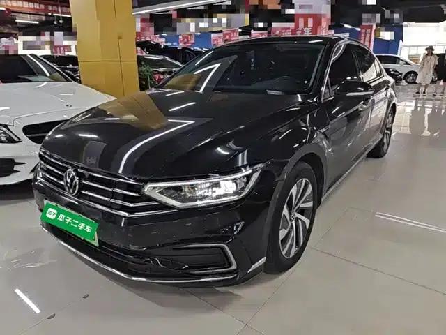 2022 Volkswagen Passat GTE Plug-in Hybrid GTE Luxury Model