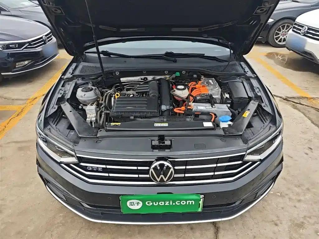 2022 Volkswagen Passat GTE Plug-in Hybrid GTE Luxury Model — миниатюра 20