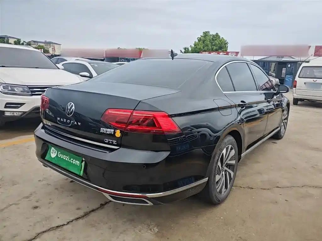 2022 Volkswagen Passat GTE Plug-in Hybrid GTE Luxury Model — миниатюра 7