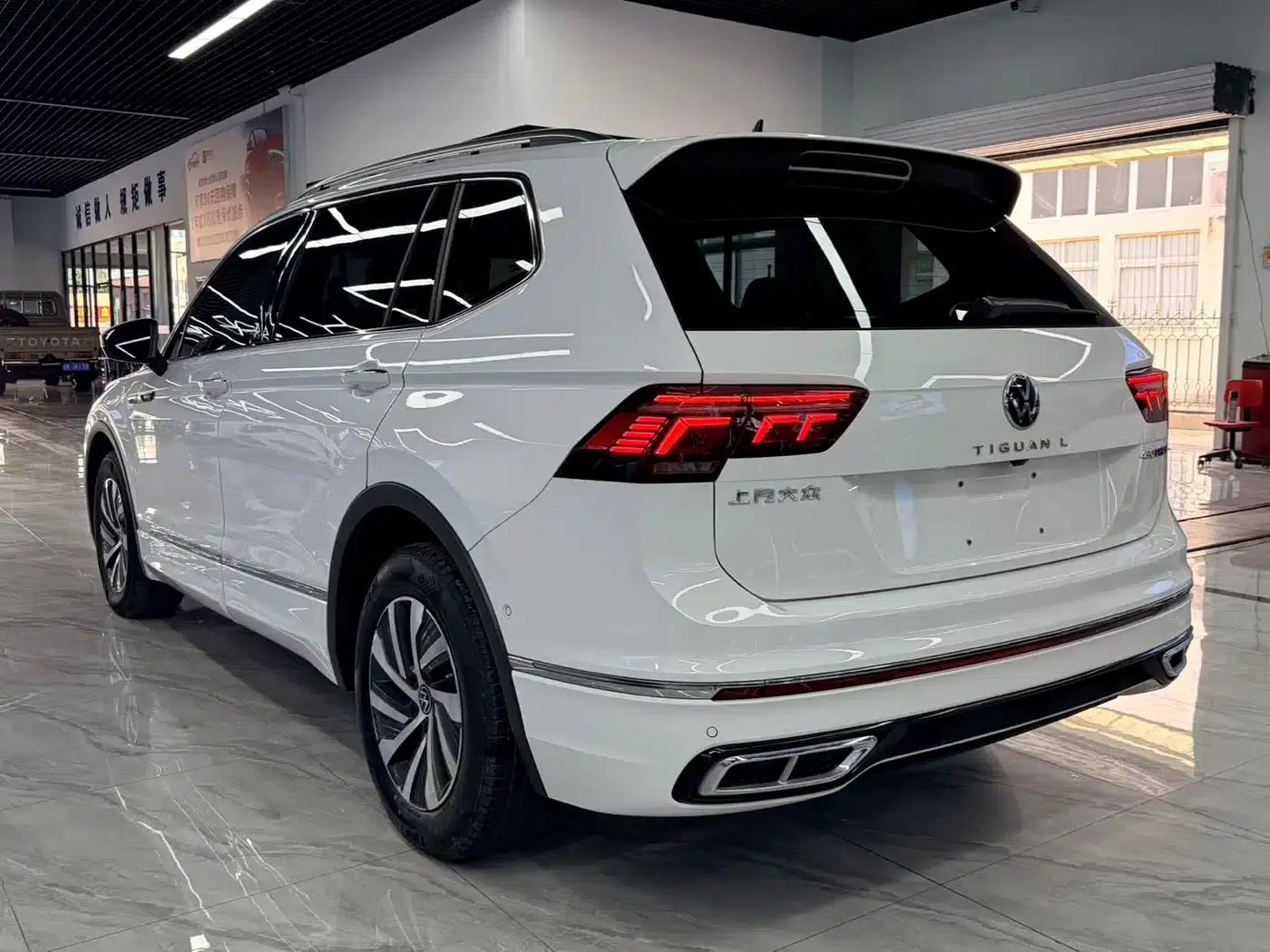 Tiguan L Plug-in Hybrid 2022 430PHEV Plug-in Hybrid Flagship Edition — миниатюра 3