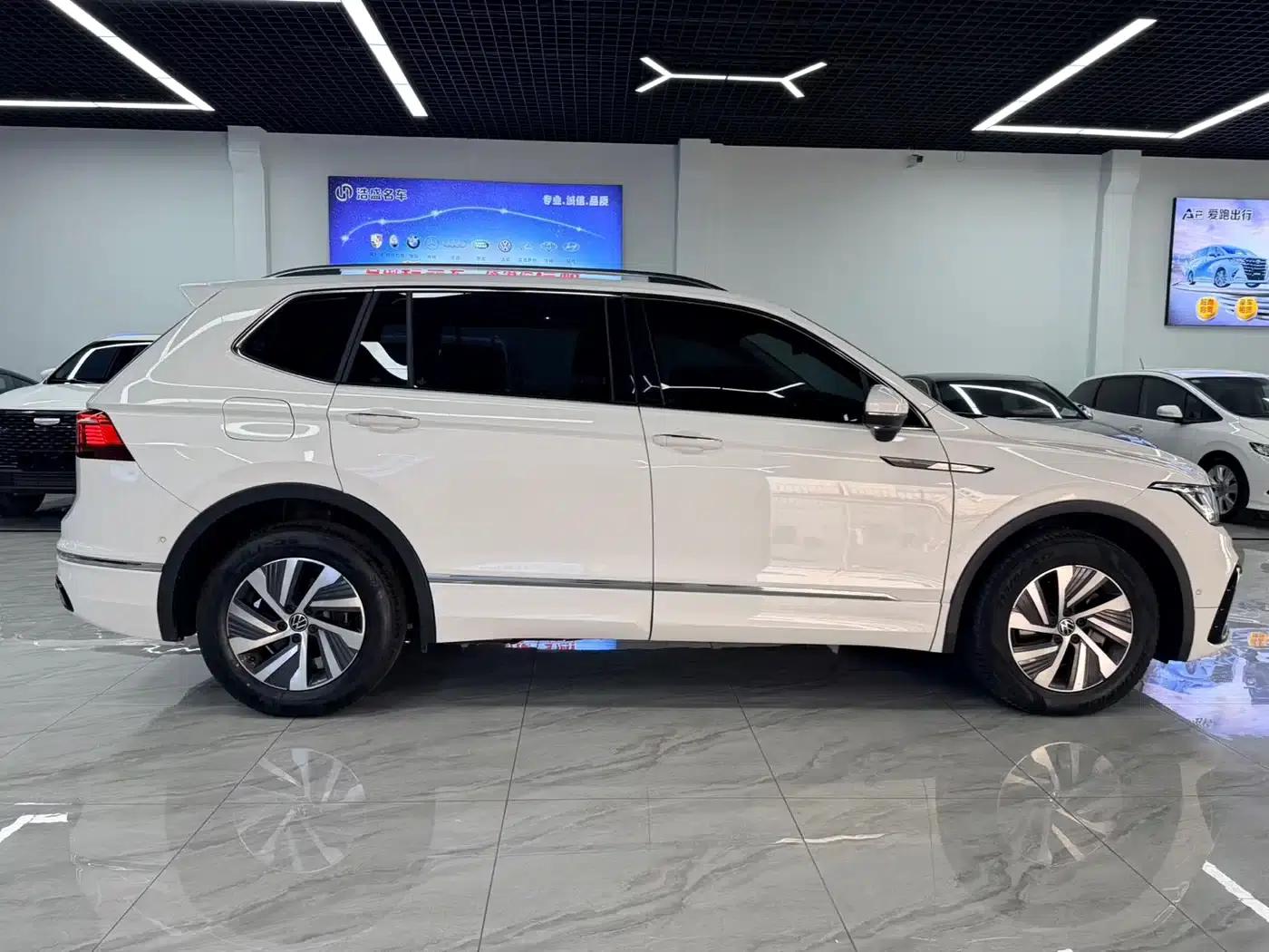 Tiguan L Plug-in Hybrid 2022 430PHEV Plug-in Hybrid Flagship Edition — миниатюра 6