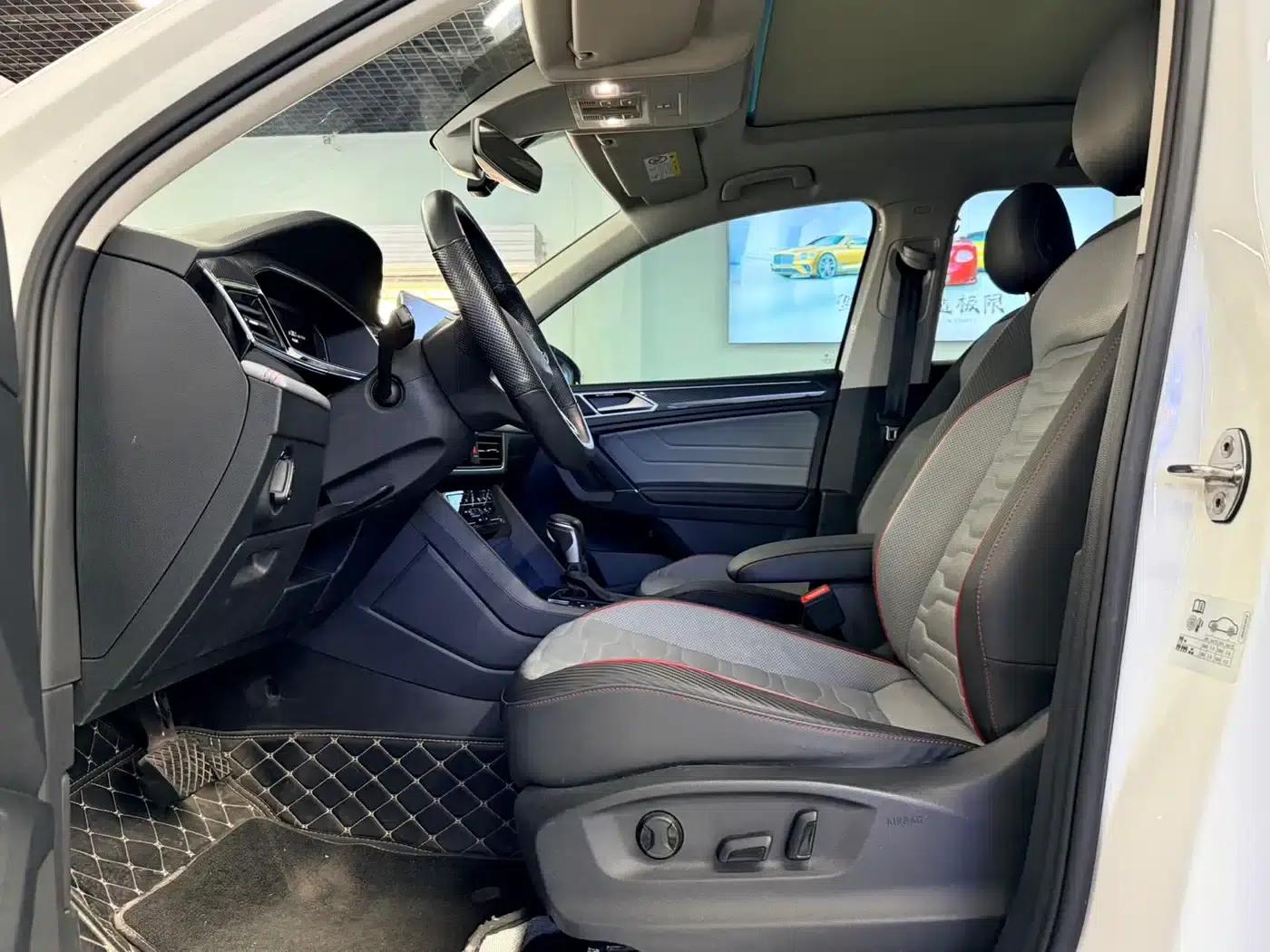Tiguan L Plug-in Hybrid 2022 430PHEV Plug-in Hybrid Flagship Edition — миниатюра 8