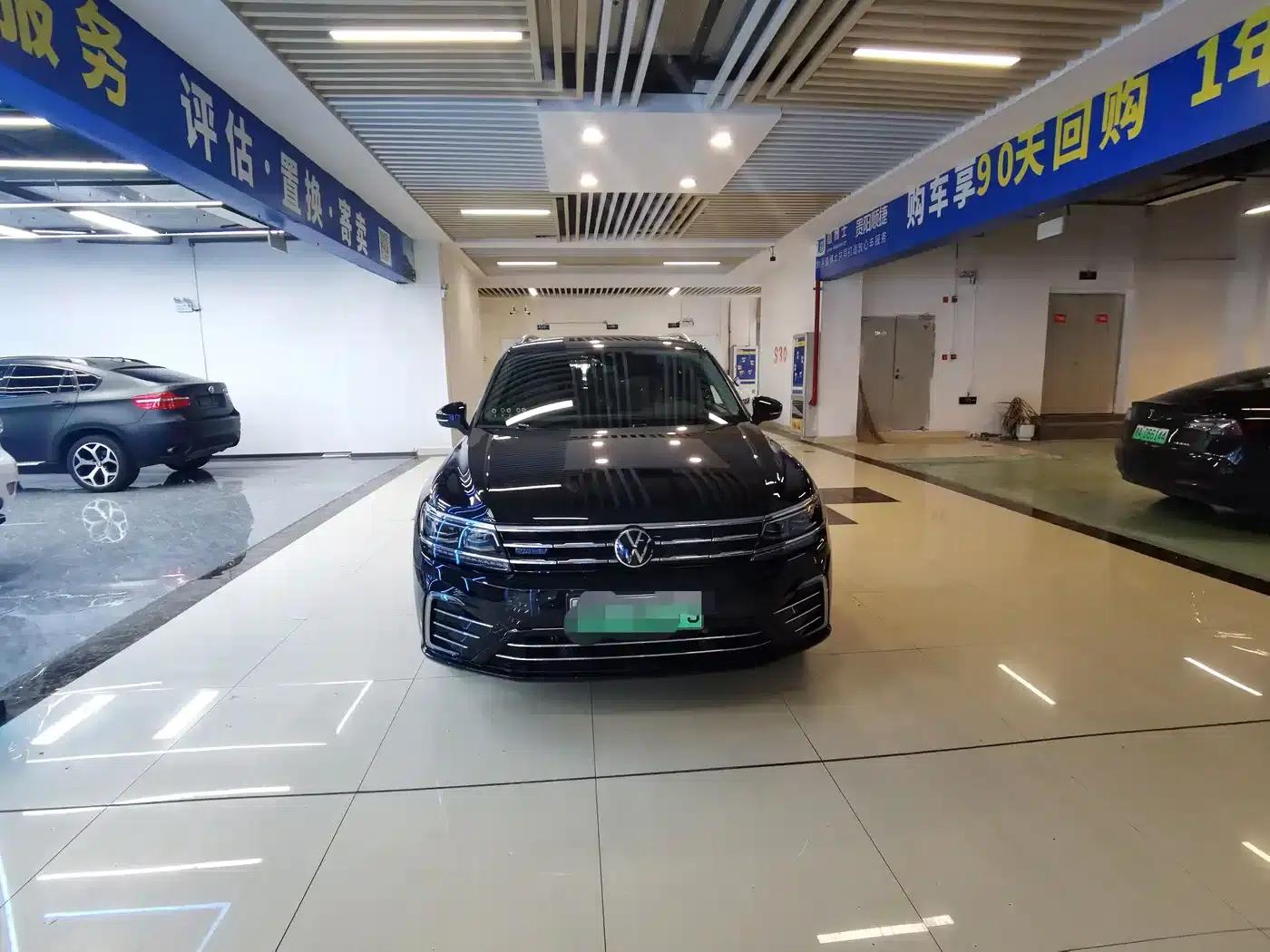 Tiguan L Plug-in Hybrid 2021 430PHEV Plug-in Hybrid Flagship Edition — миниатюра 1