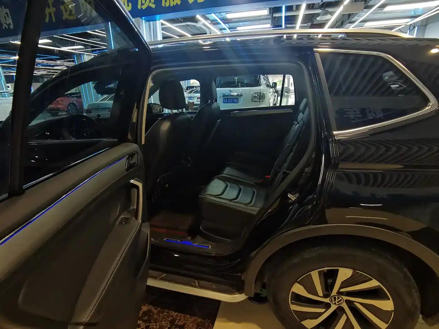 Tiguan L Plug-in Hybrid 2021 430PHEV Plug-in Hybrid Flagship Edition — миниатюра 5