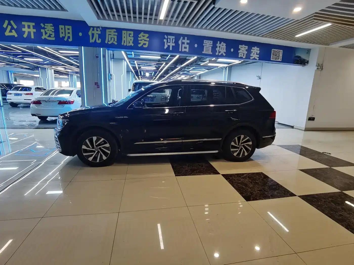 Tiguan L Plug-in Hybrid 2021 430PHEV Plug-in Hybrid Flagship Edition — миниатюра 7
