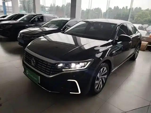 2023 Volkswagen Passat Plug-in Hybrid 430PHEV Hybrid Elite Edition