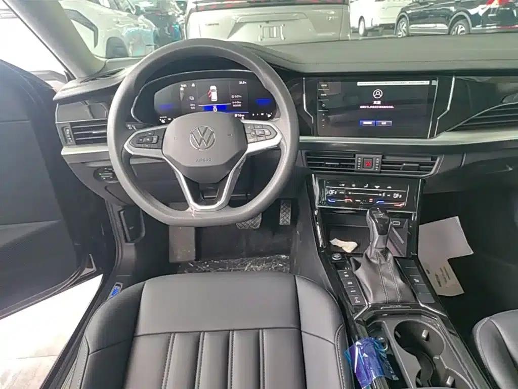 2025 Volkswagen Passat Plug-in Hybrid 430PHEV Hybrid Business Edition — миниатюра 11