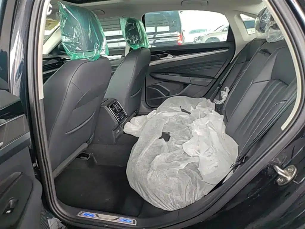 2025 Volkswagen Passat Plug-in Hybrid 430PHEV Hybrid Business Edition — миниатюра 17