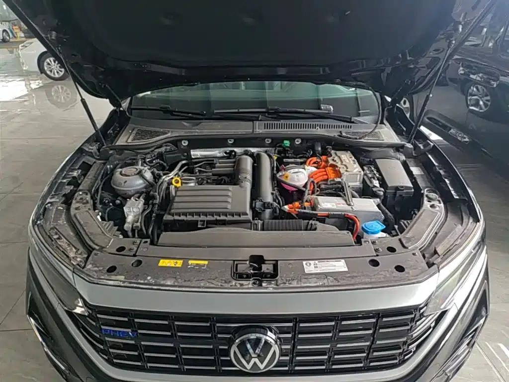 2025 Volkswagen Passat Plug-in Hybrid 430PHEV Hybrid Business Edition — миниатюра 20
