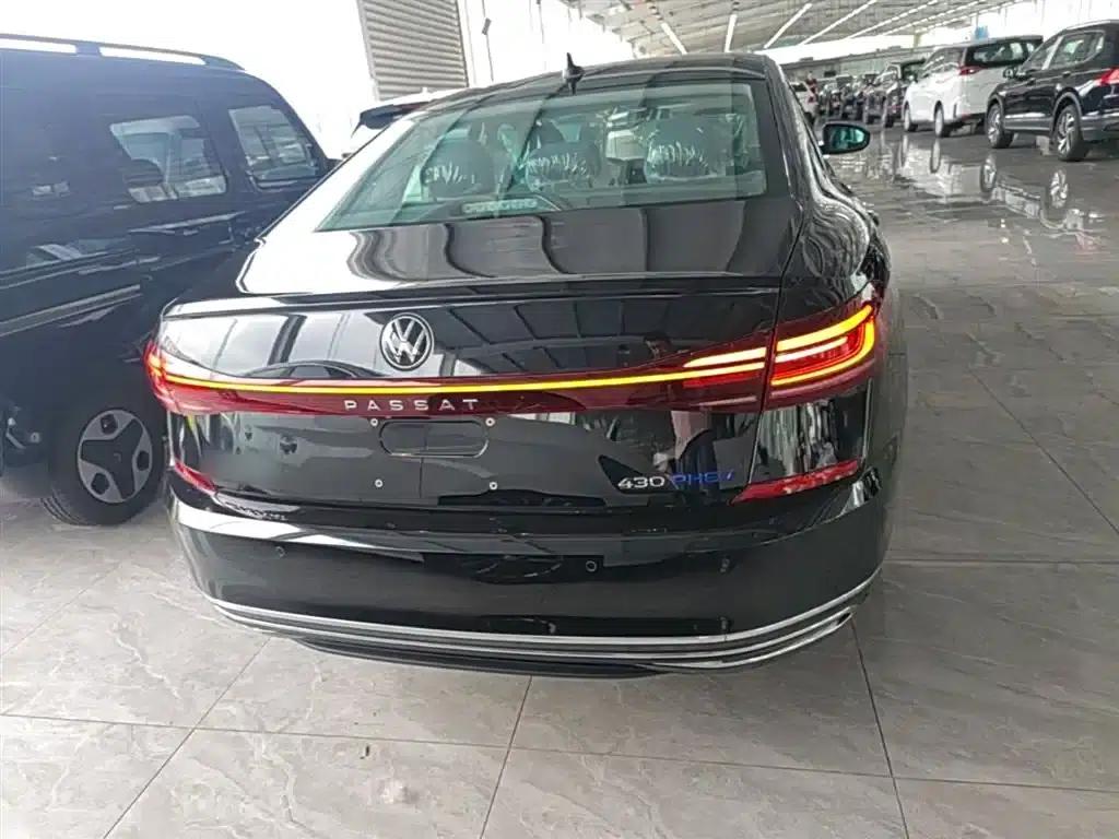 2025 Volkswagen Passat Plug-in Hybrid 430PHEV Hybrid Business Edition — миниатюра 6