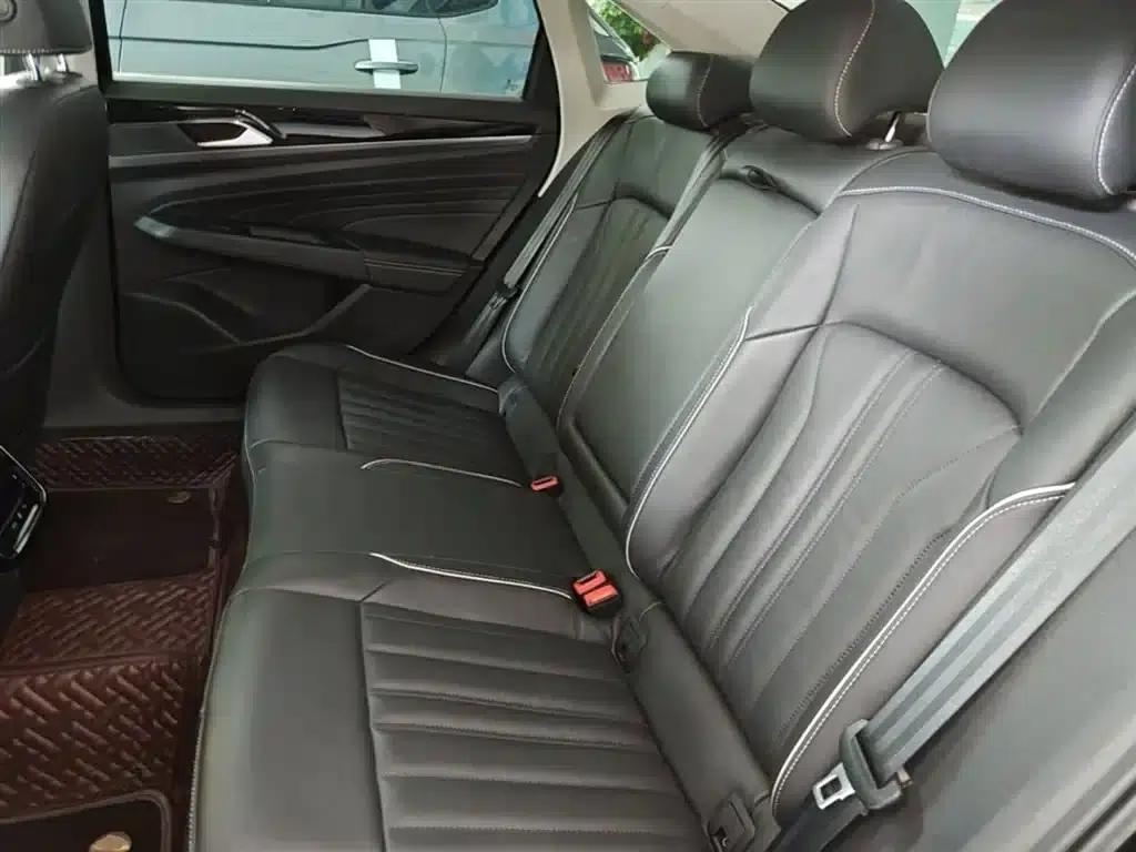 2022 Volkswagen Passat Plug-in Hybrid 430PHEV Hybrid Elite Edition — миниатюра 17