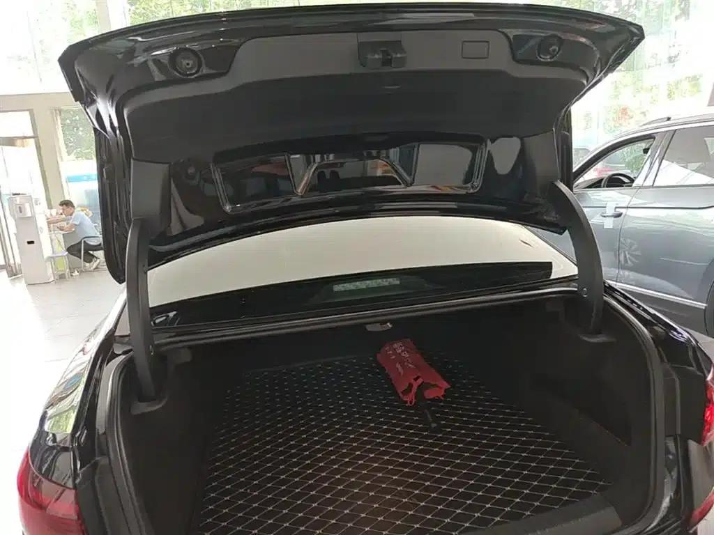 2022 Volkswagen Passat Plug-in Hybrid 430PHEV Hybrid Elite Edition — миниатюра 19