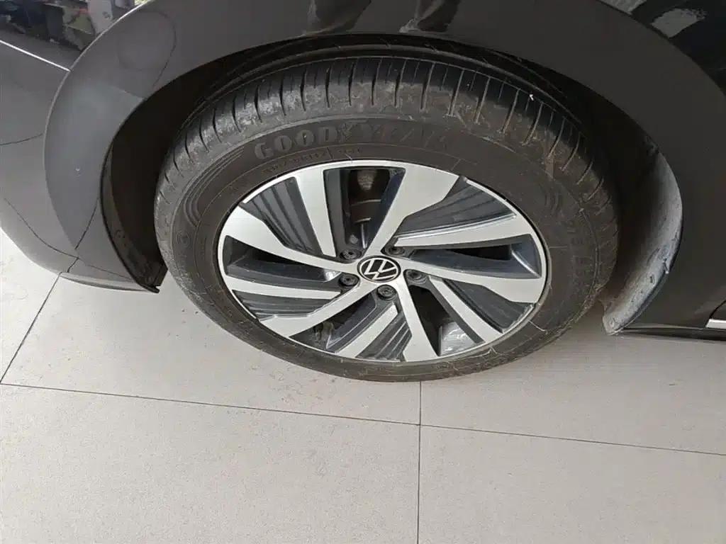 2022 Volkswagen Passat Plug-in Hybrid 430PHEV Hybrid Elite Edition — миниатюра 23