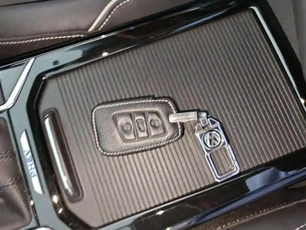 2022 Volkswagen Passat Plug-in Hybrid 430PHEV Hybrid Elite Edition — миниатюра 9