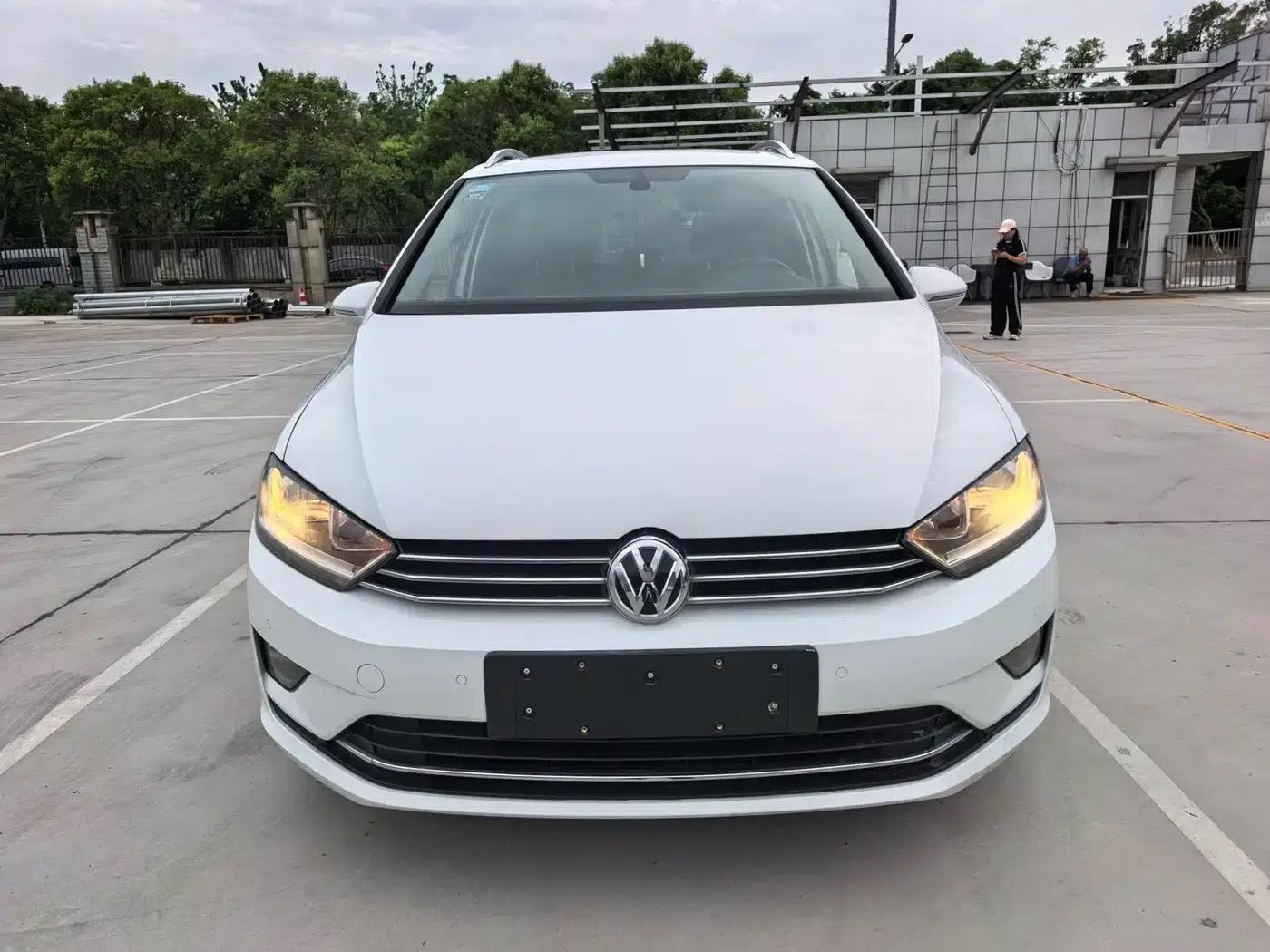 Golf Sportsvan 2016 230TSI Automatic Luxury — миниатюра 2