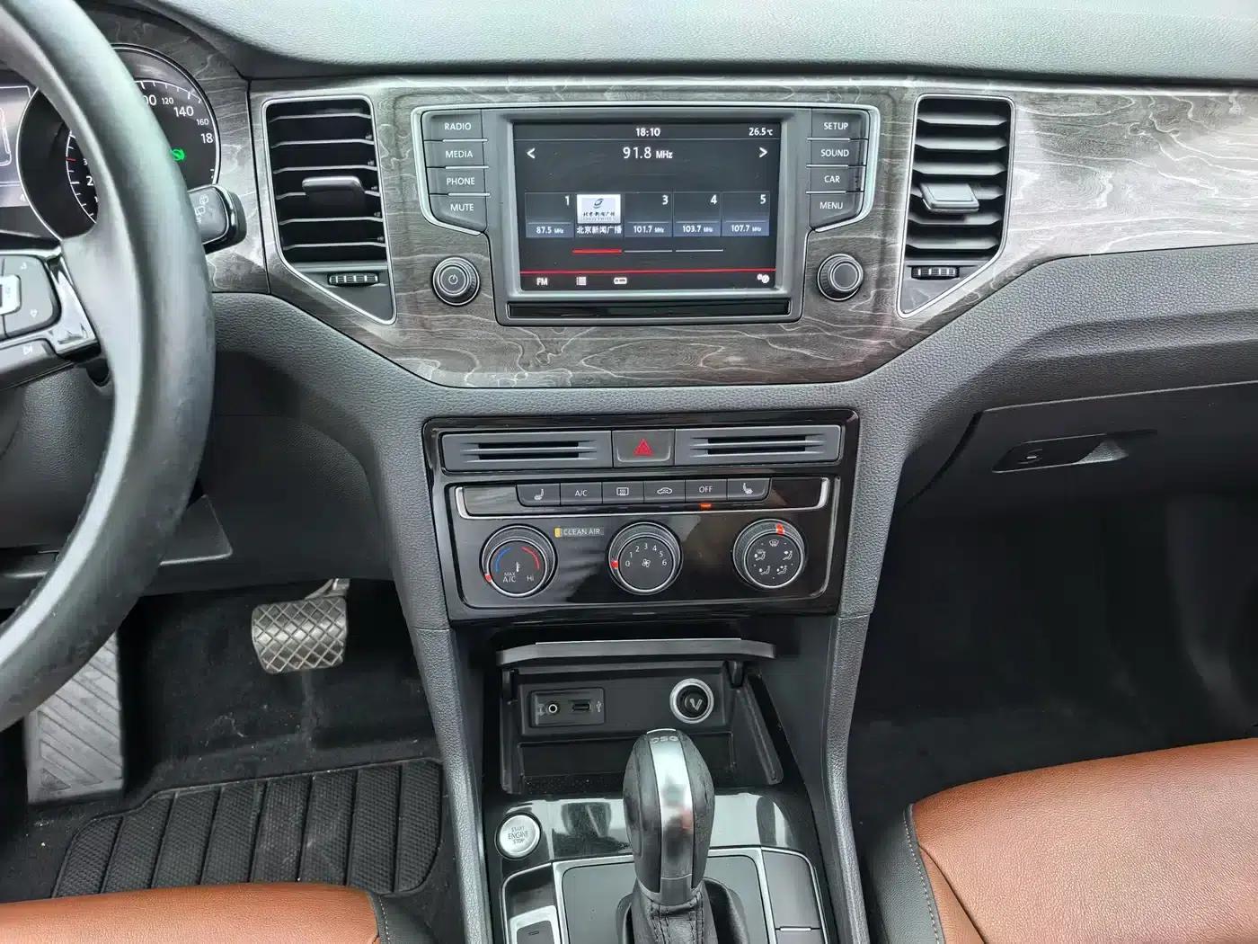 Golf Sportsvan 2016 230TSI Automatic Luxury — миниатюра 11