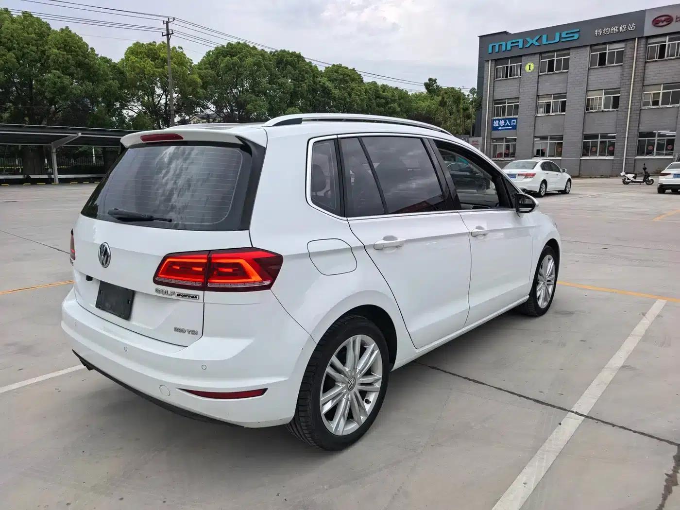 Golf Sportsvan 2016 230TSI Automatic Luxury — миниатюра 4