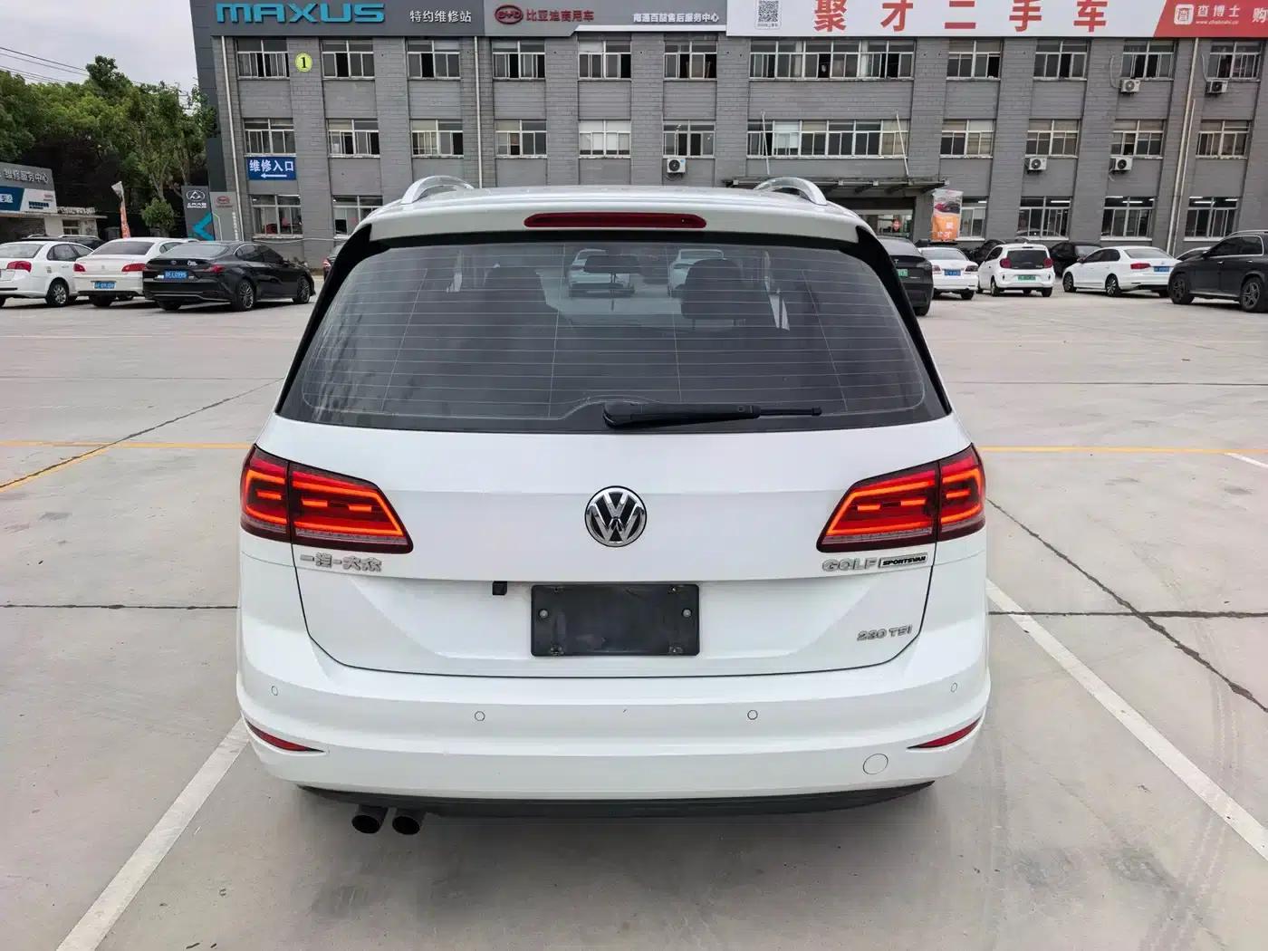Golf Sportsvan 2016 230TSI Automatic Luxury — миниатюра 5
