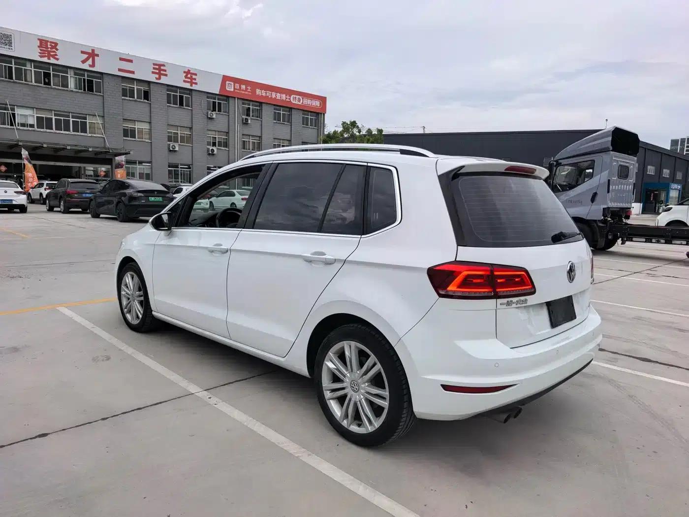 Golf Sportsvan 2016 230TSI Automatic Luxury — миниатюра 6