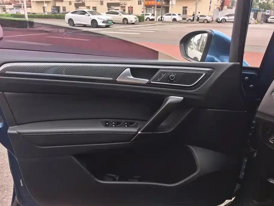 Golf Sportsvan 2018 280TSI Automatic Luxury — миниатюра 7