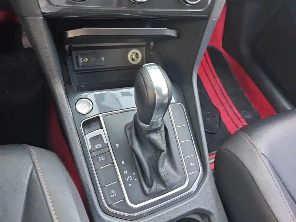 Golf Sportsvan 2018 230TSI Automatic Luxury — миниатюра 21