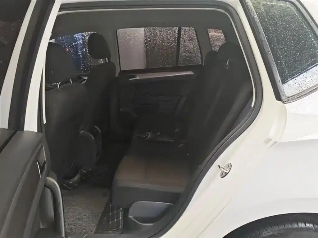 Golf Sportsvan 2016 1.6L Automatic Comfort Edition — миниатюра 17