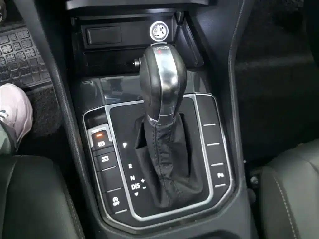 Golf Sportsvan 2016 230TSI Automatic Entry-Level Model — миниатюра 14