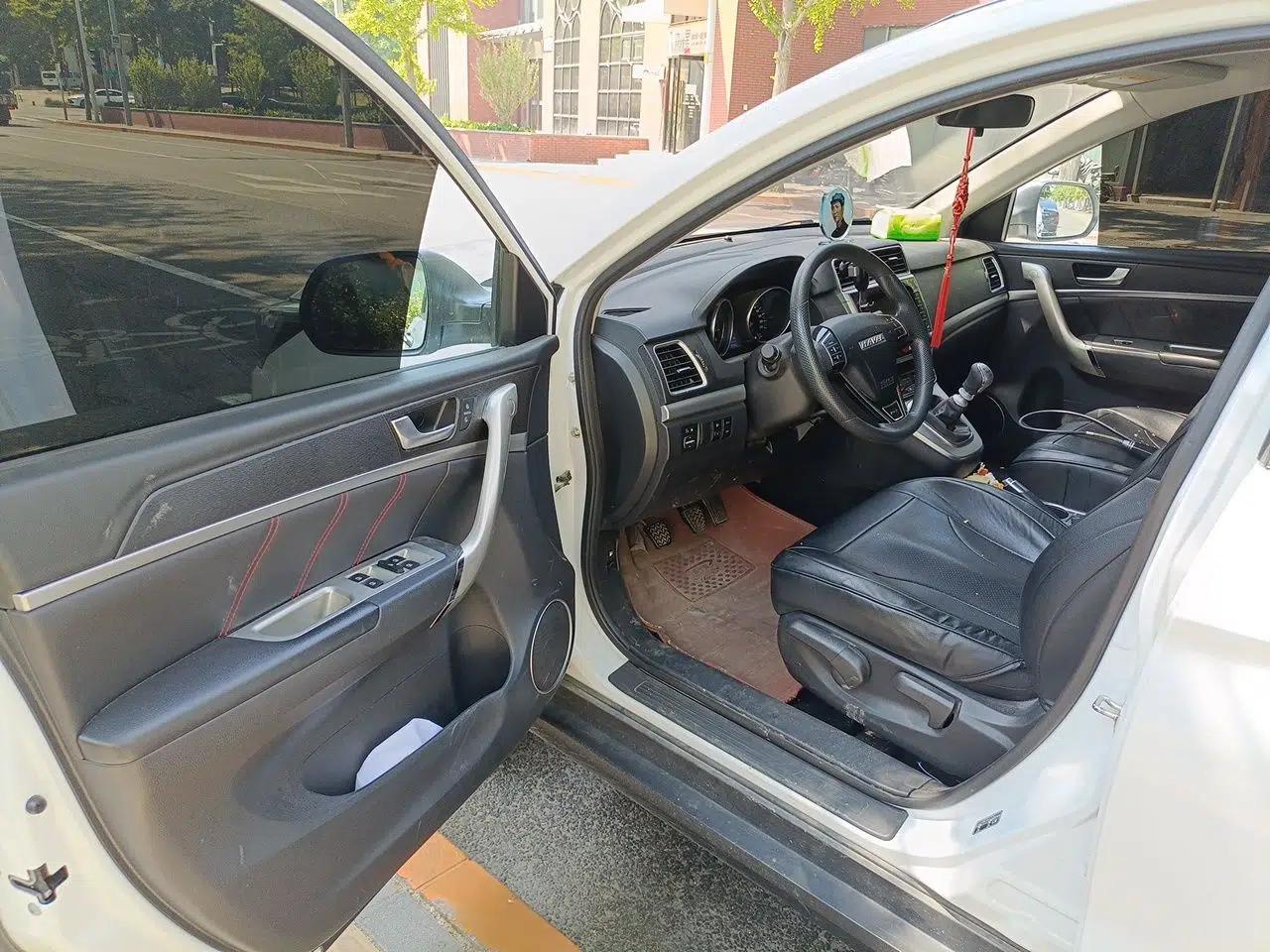 Haval M6 2019 1.5T Manual Two-Wheel Drive Urban Version China V Standard — миниатюра 17