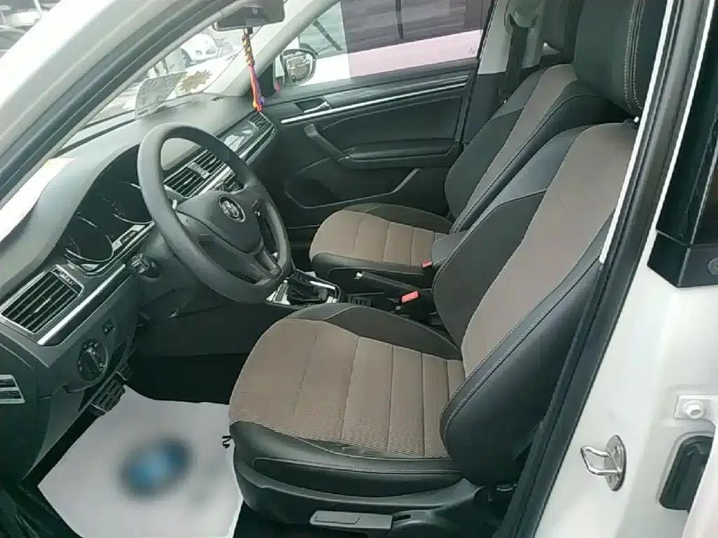 C-TREK 2017 1.6L Automatic Comfort Model — миниатюра 15
