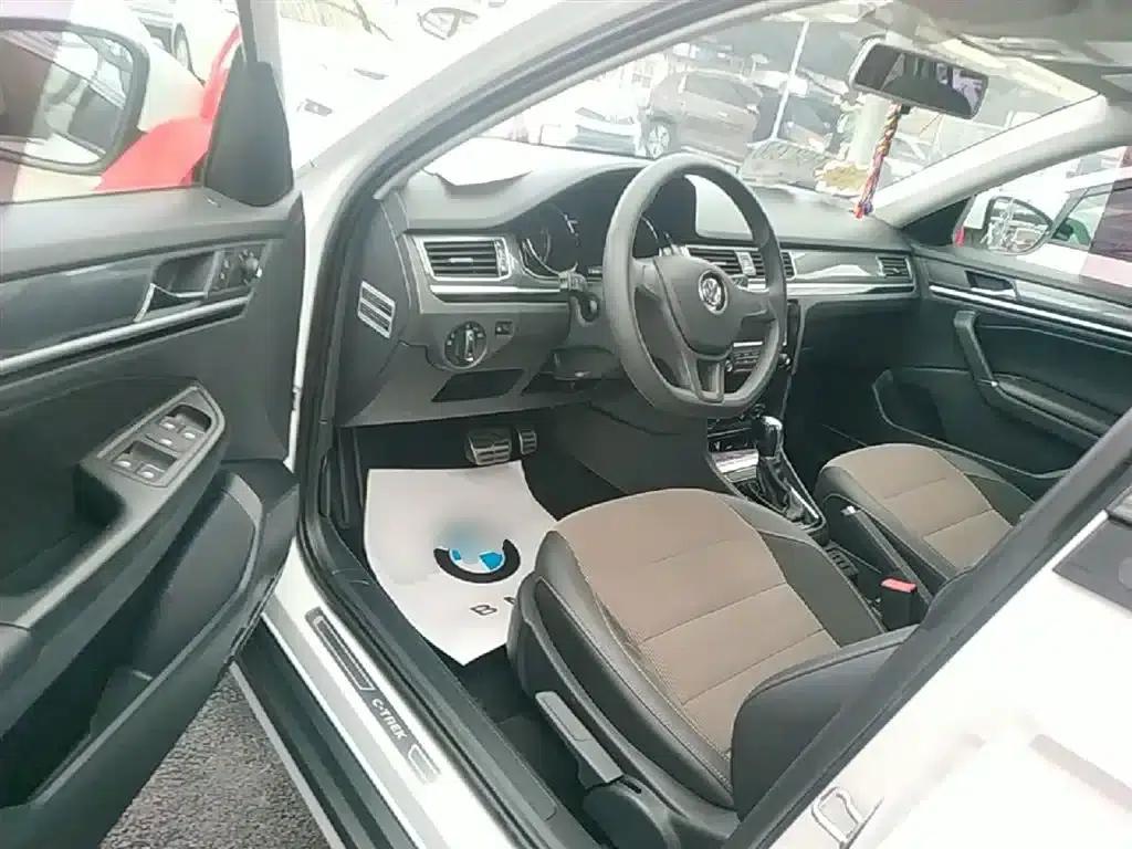 C-TREK 2017 1.6L Automatic Comfort Model — миниатюра 16