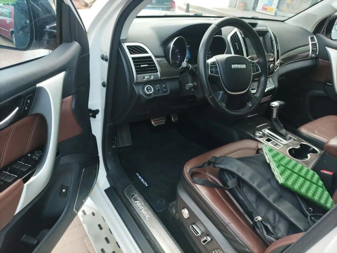 Haval H9 2016 2.0T Four-Wheel Drive Luxury Version 5 Seats — миниатюра 17