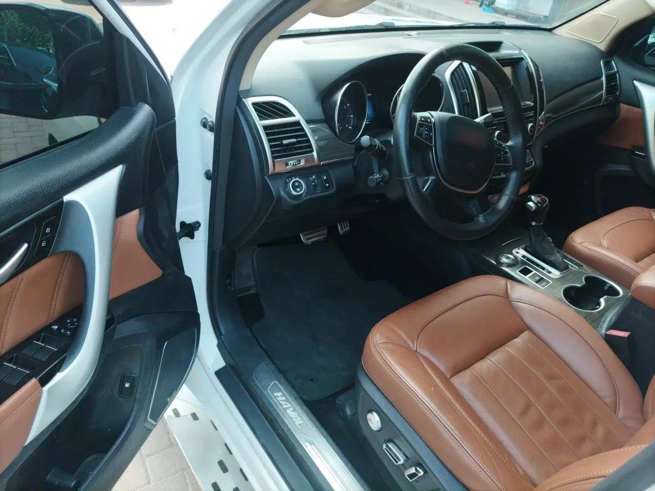 Haval H9 2015 2.0T Four-Wheel Drive Luxury 7-Seater — миниатюра 17