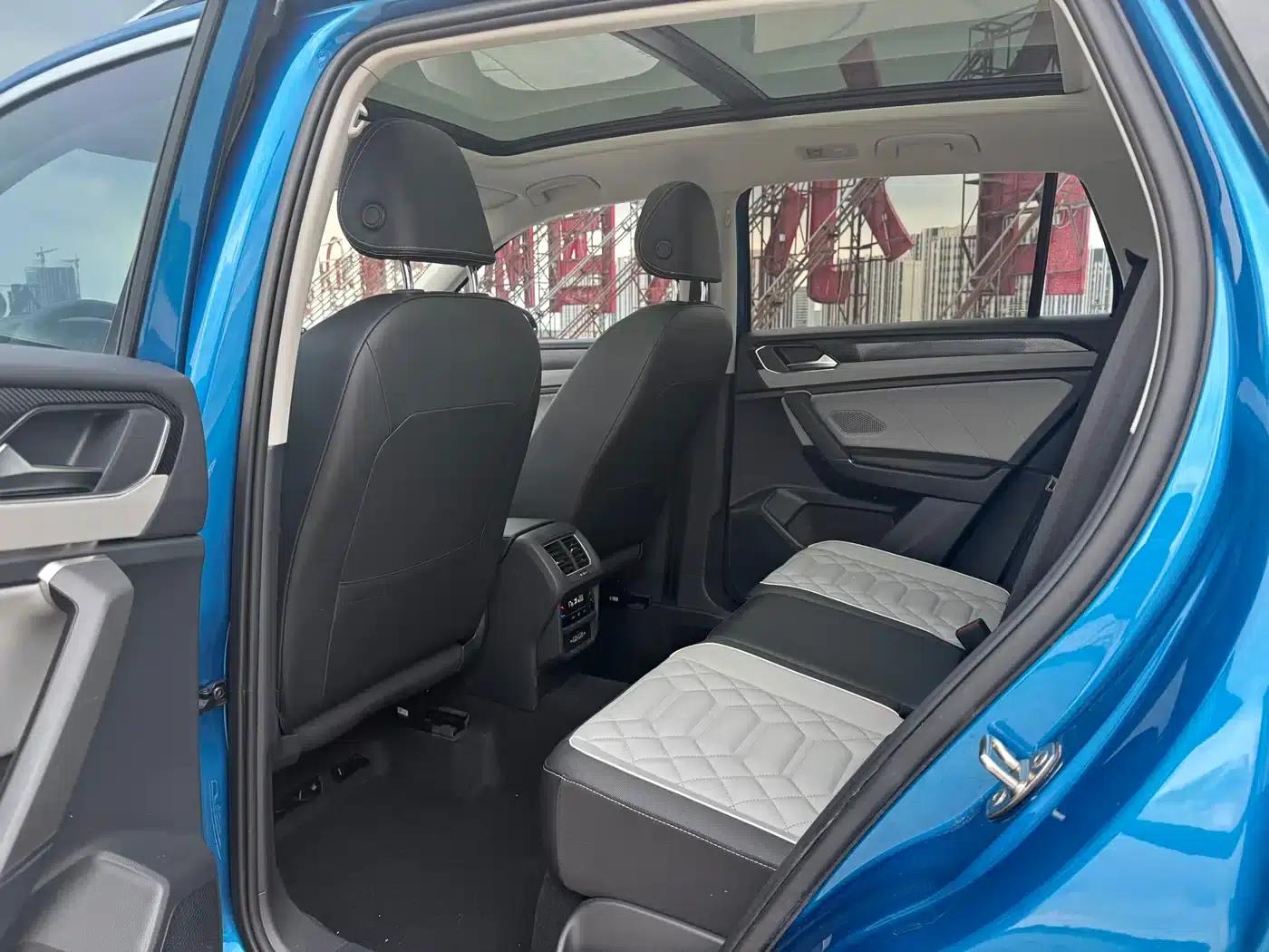 Tayron GTE Plug-in Hybrid 2023 280TSI Luxury Plus Advanced Edition — миниатюра 27