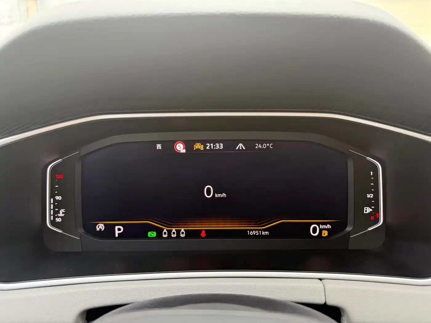Tayron GTE Plug-in Hybrid 2023 280TSI Luxury Plus Advanced Edition — миниатюра 29