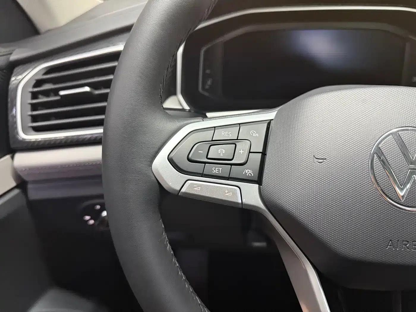 Tayron GTE Plug-in Hybrid 2023 280TSI Luxury Plus Advanced Edition — миниатюра 34