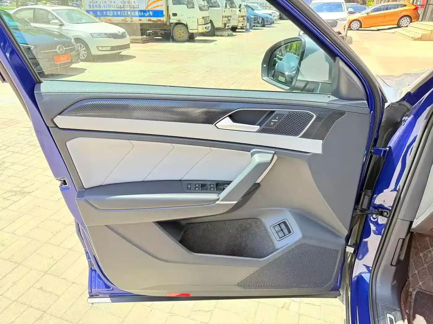 Tayron GTE Plug-in Hybrid 2023 280TSI Luxury Plus Advanced Edition — миниатюра 12