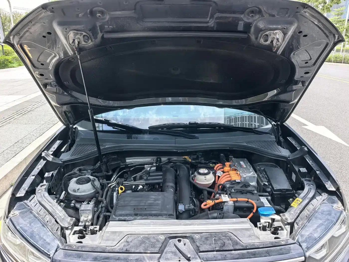 Tayron GTE Plug-in Hybrid 2022 1.4T Premium Edition — миниатюра 18
