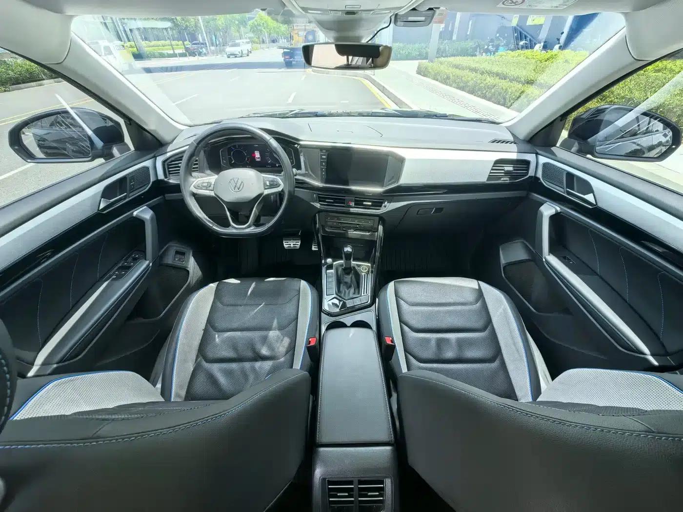 Tayron GTE Plug-in Hybrid 2022 1.4T Premium Edition — миниатюра 8