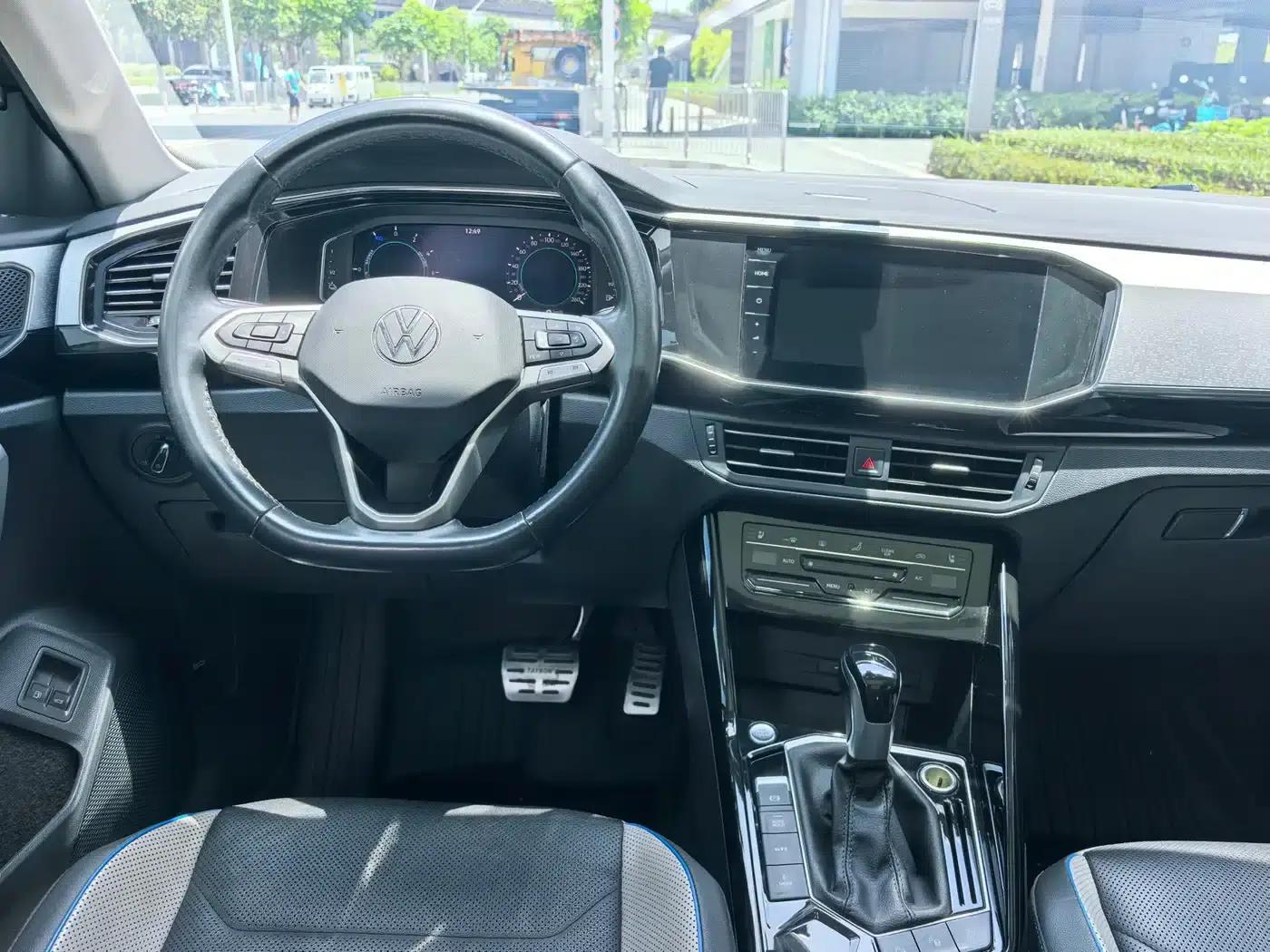 Tayron GTE Plug-in Hybrid 2022 1.4T Premium Edition — миниатюра 9