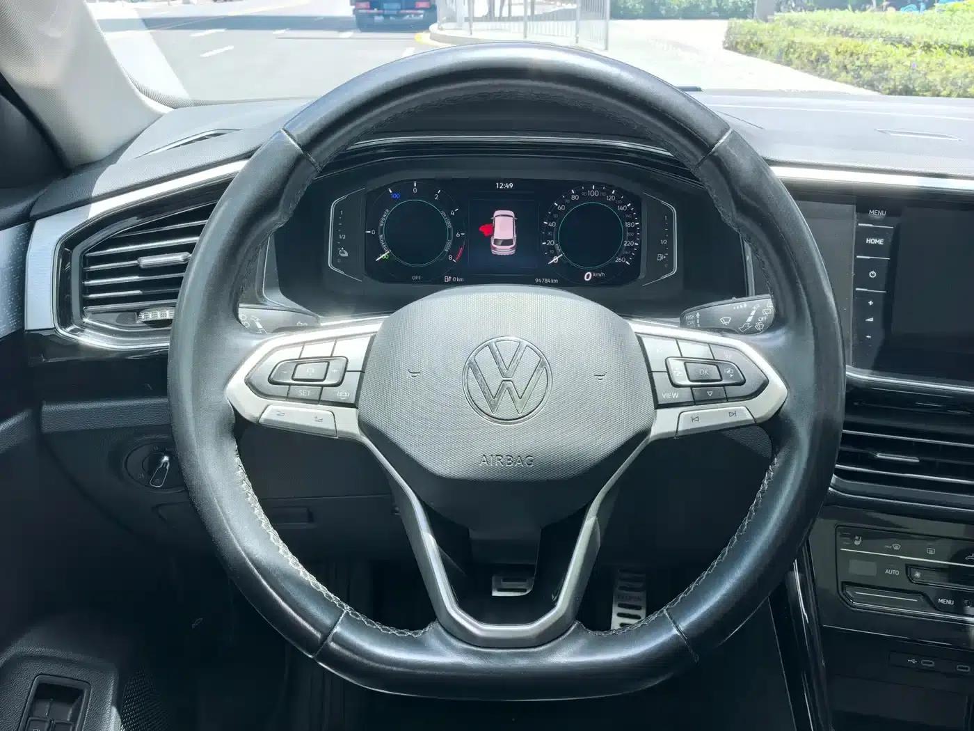 Tayron GTE Plug-in Hybrid 2022 1.4T Premium Edition — миниатюра 10
