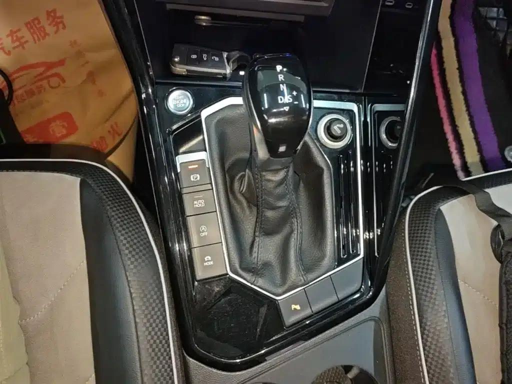 Tayron X 2020 330TSI 2WD Premium Intelligent Edition — миниатюра 14